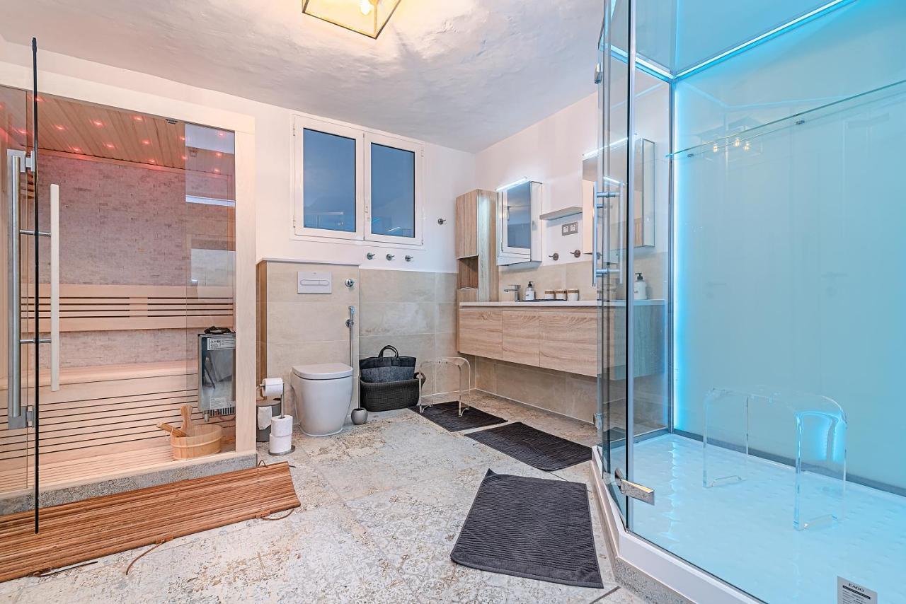 Mogan Luxury Apartment, Sea Views, Jacuzzi And Sauna. Exterior photo