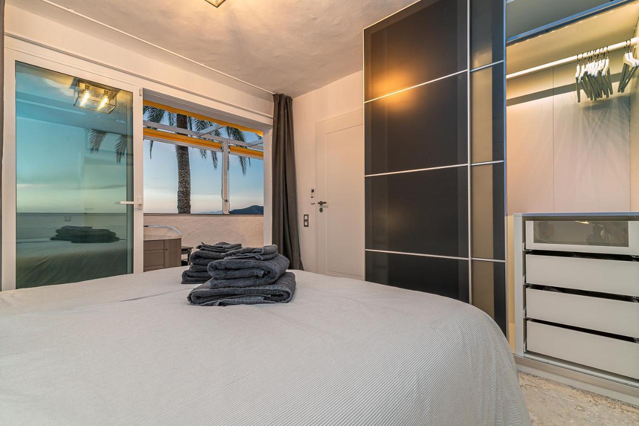Mogan Luxury Apartment, Sea Views, Jacuzzi And Sauna. Exterior photo